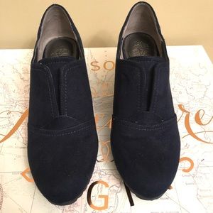 LifeStride Women’s Punch Ankle Boot